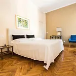 Via Stampatori 3* Turin