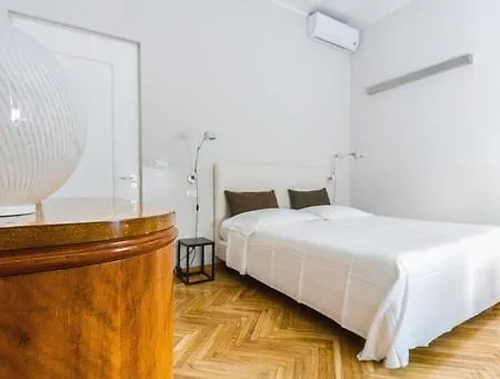 Via Stampatori Bed & Breakfast