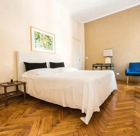 Via Stampatori 4* טורינו