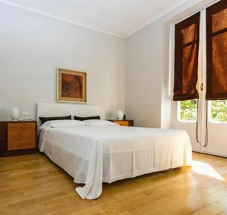 Via Stampatori 4* Turin